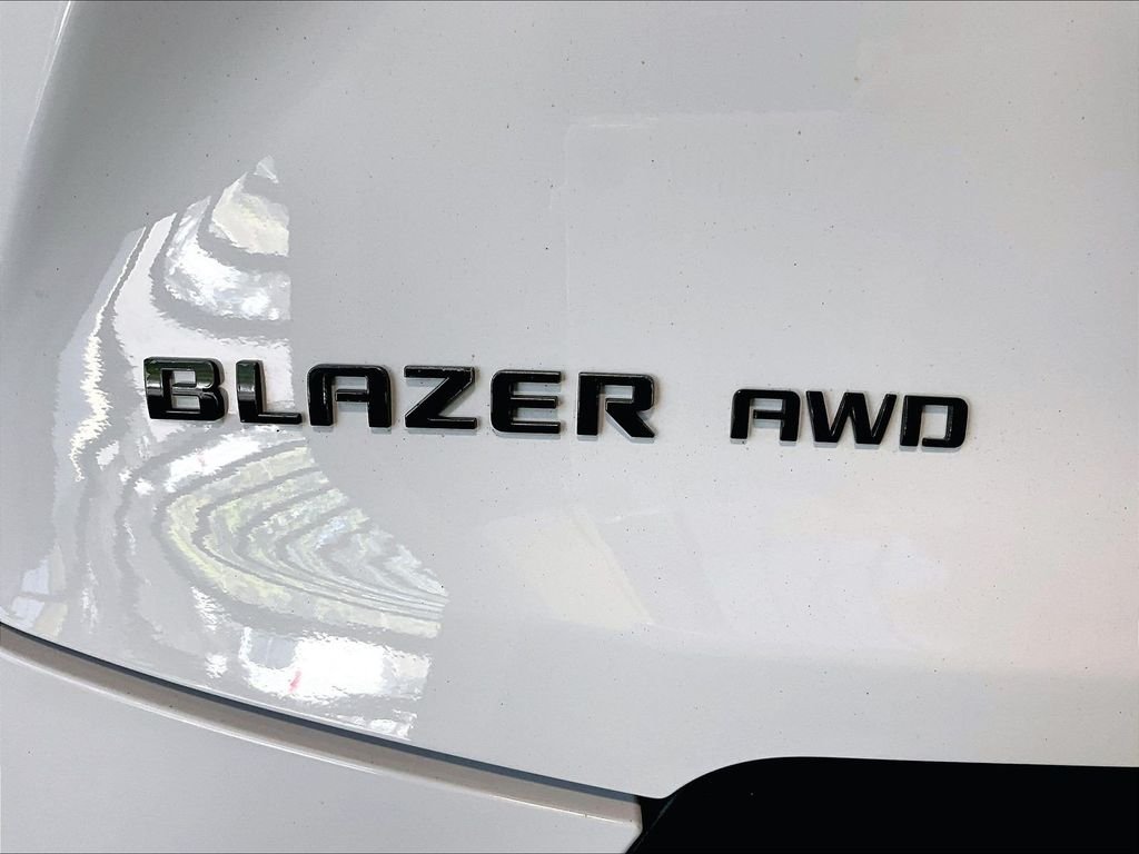 Used 2023 White Chevrolet LT image 29