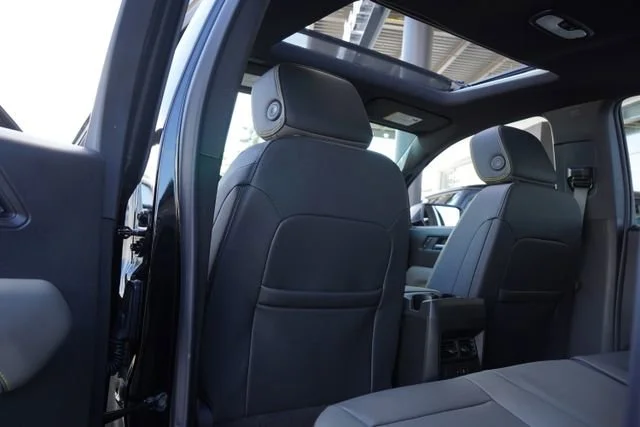 2026 Chevrolet Colorado ZR2 - Photo 33