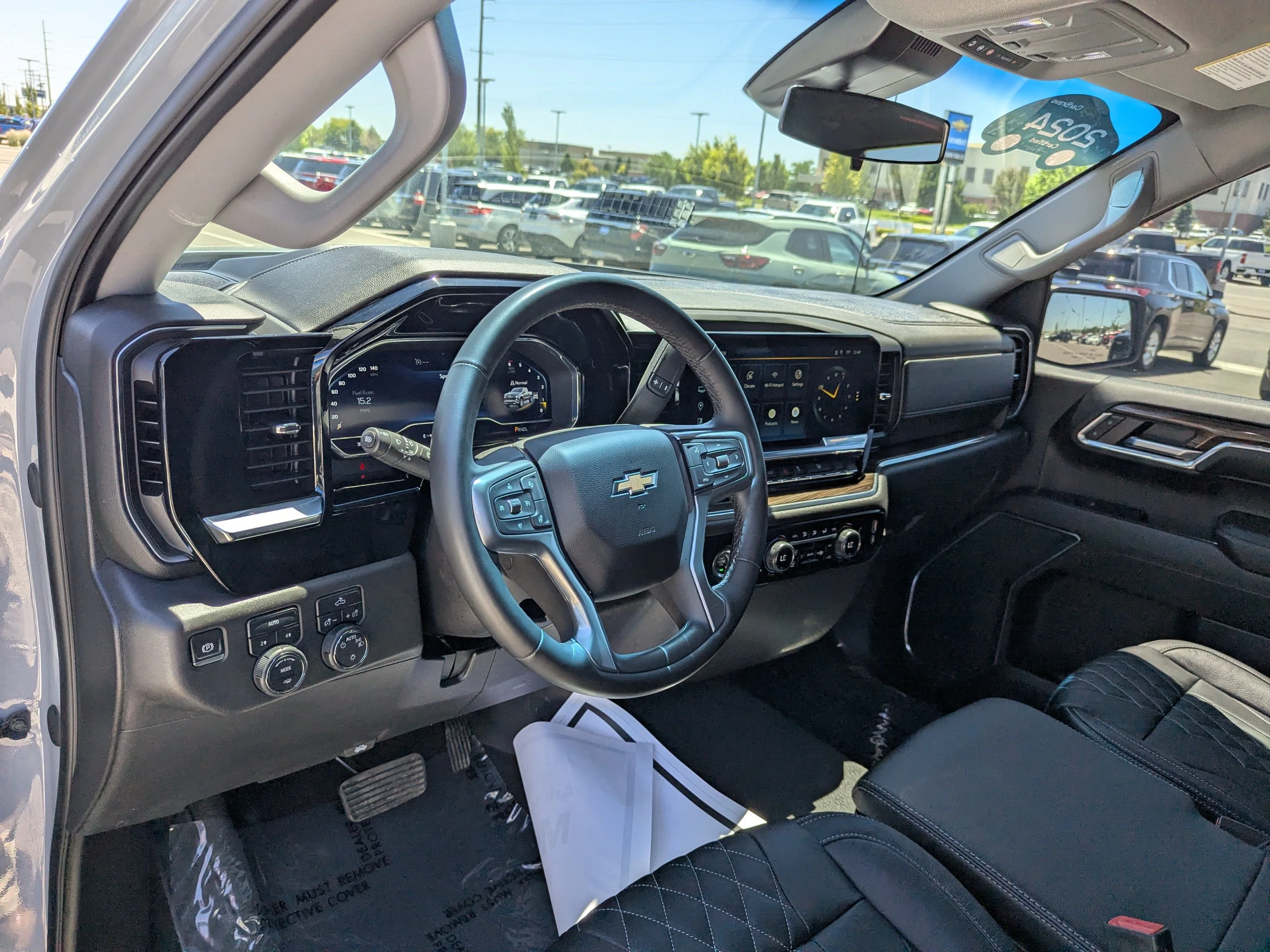 2024 Chevrolet Silverado 1500 LT - Photo 13