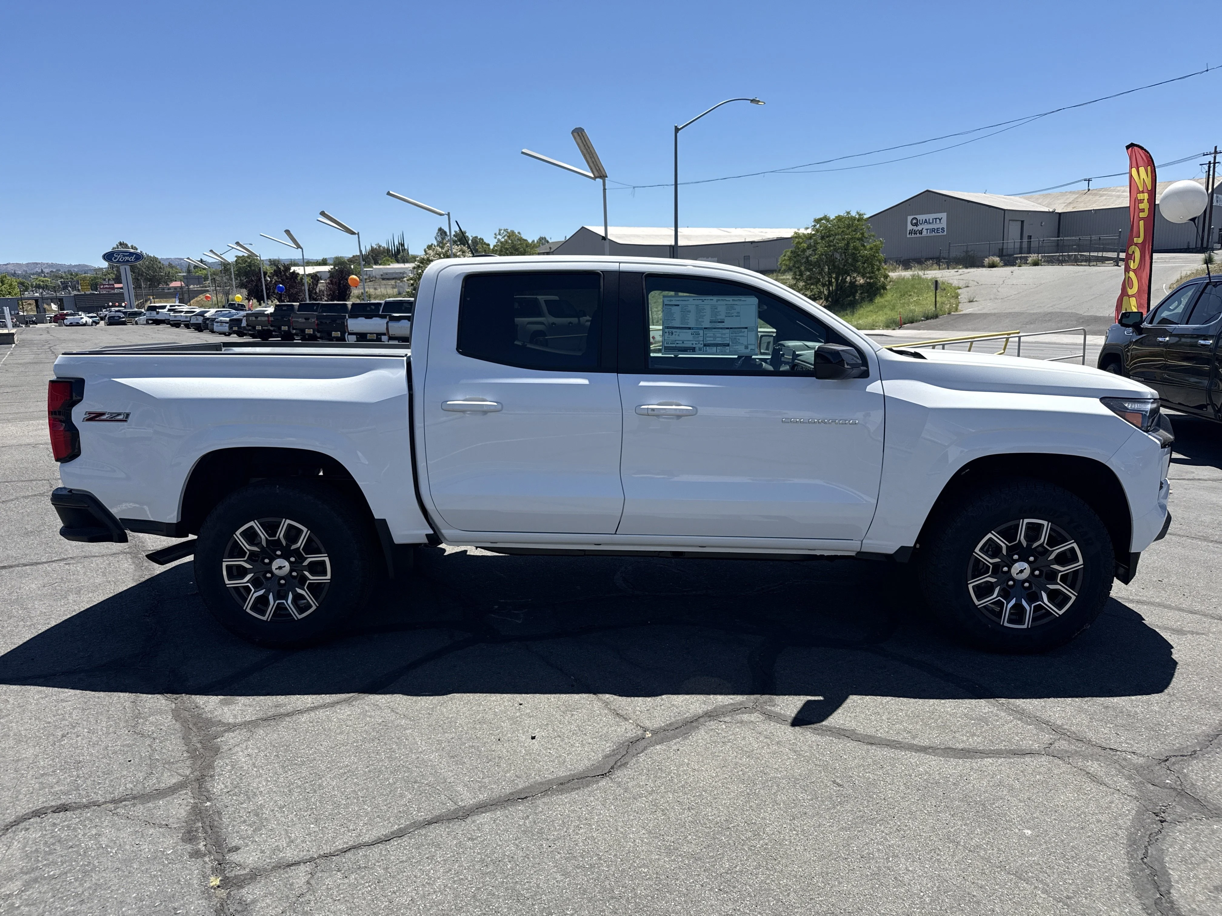 New 2026 Summit White Chevrolet Z71 image 5