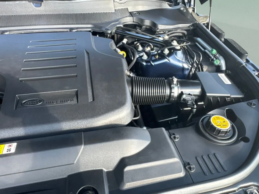 Used 2022 Santorini Black Metallic Land Rover Westminster image 42