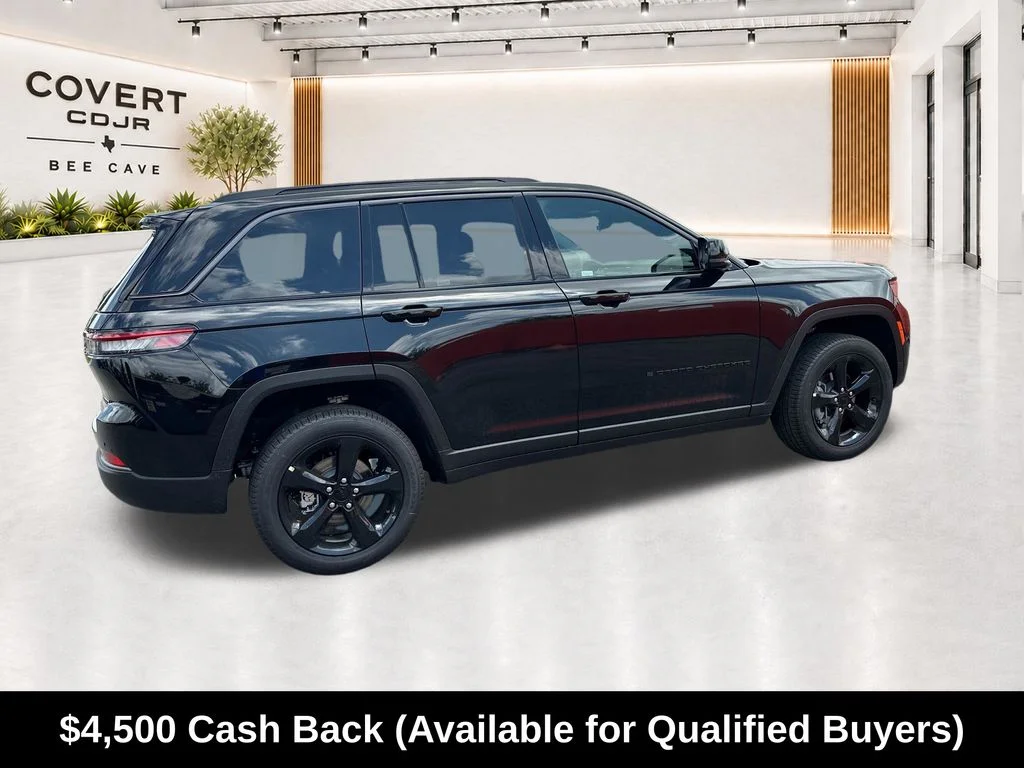 New 2026 Diamond Black Crystal Pearl-Coat Exterior Paint Jeep Limited image 11