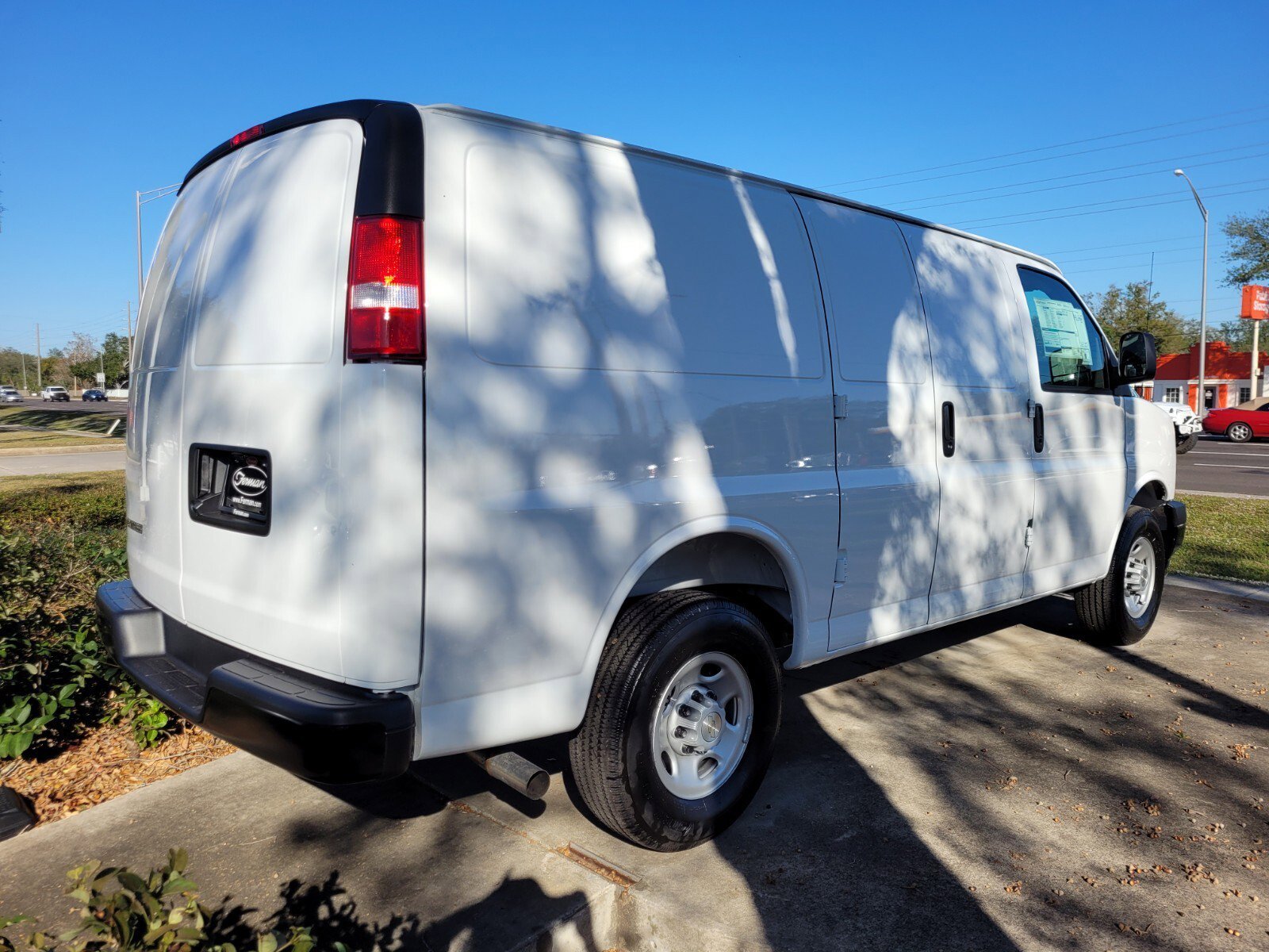 2025 Chevrolet Express Cargo Work Van - Photo 8