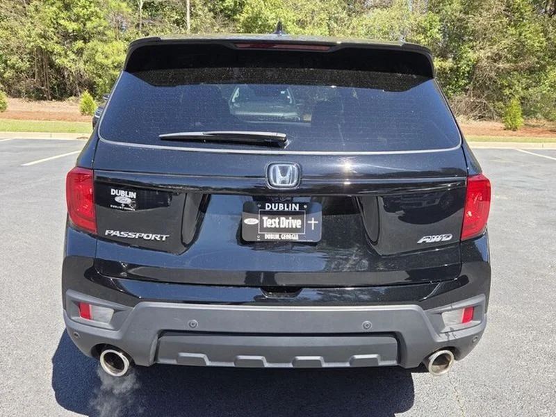Used 2025 Black Honda EX-L image 13
