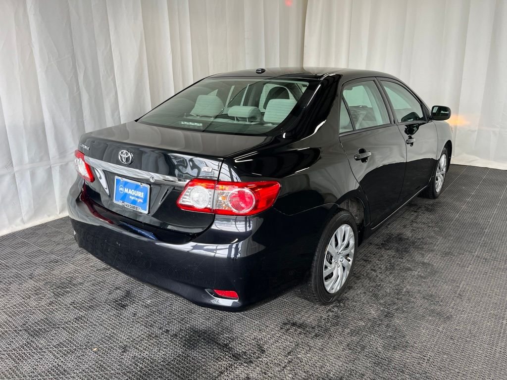 Used 2012 Black Toyota LE image 29