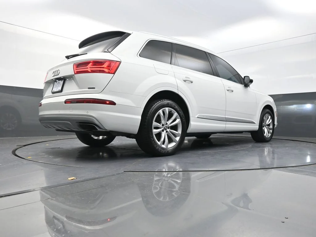 Used 2019  Audi 55 Premium image 30