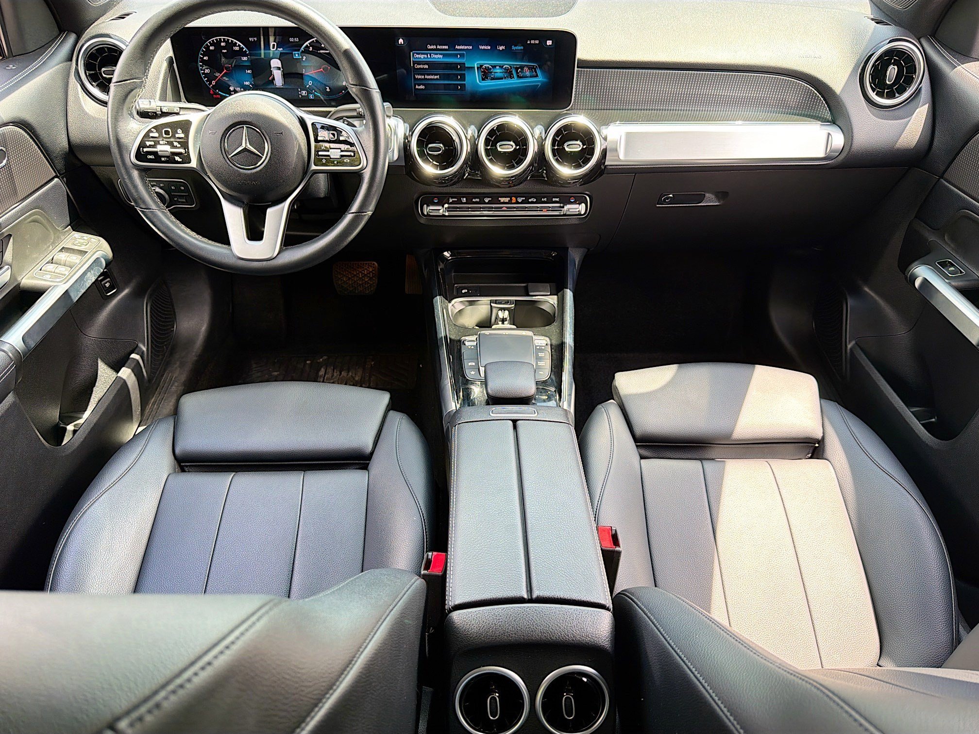 Used 2021 Black Mercedes-Benz GLB 250 image 31