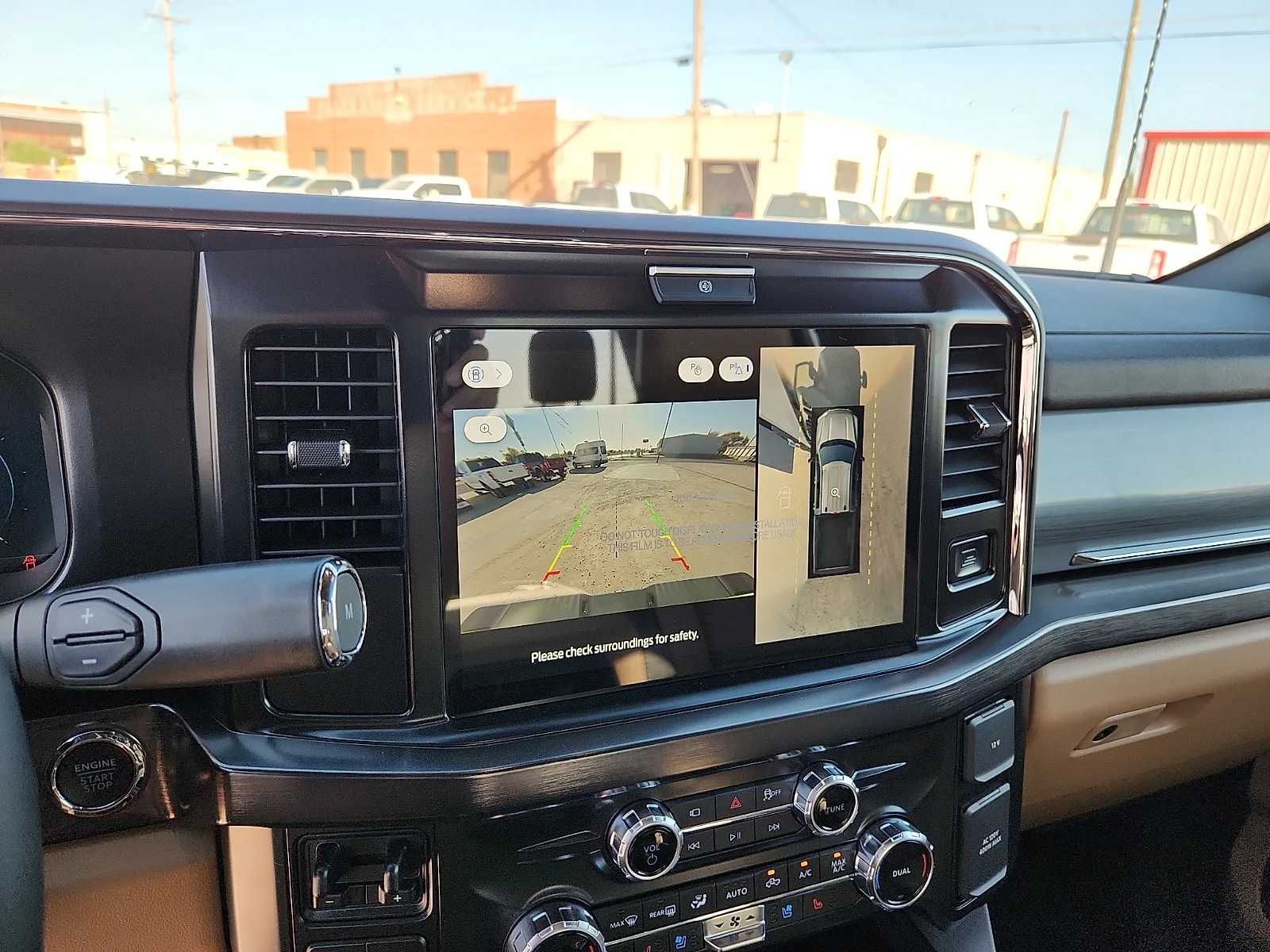 New 2026 Oxford White Ford LARIAT image 23