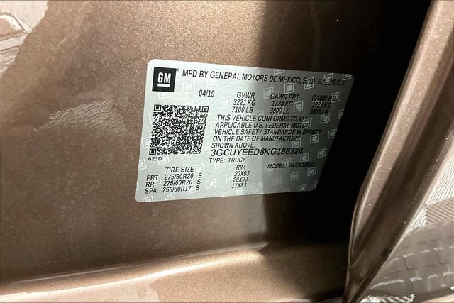 Used 2019 Beige Chevrolet RST image 19