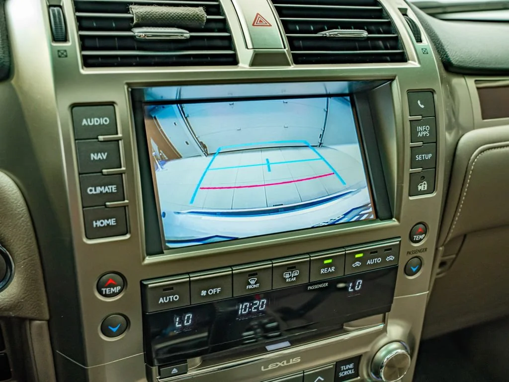 Used 2014 Starfire Pearl Lexus 460 image 27