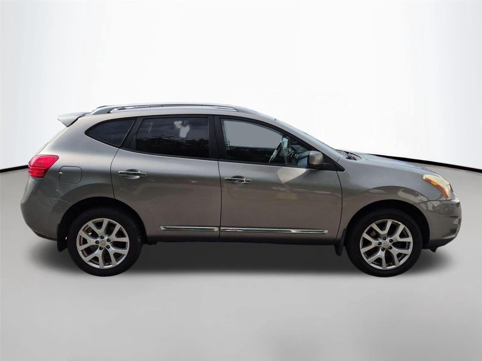 Used 2012 Platinum Graphite Nissan SL image 5