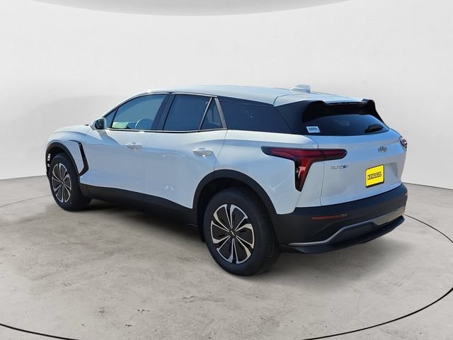 New 2026 Summit White Chevrolet LT image 3