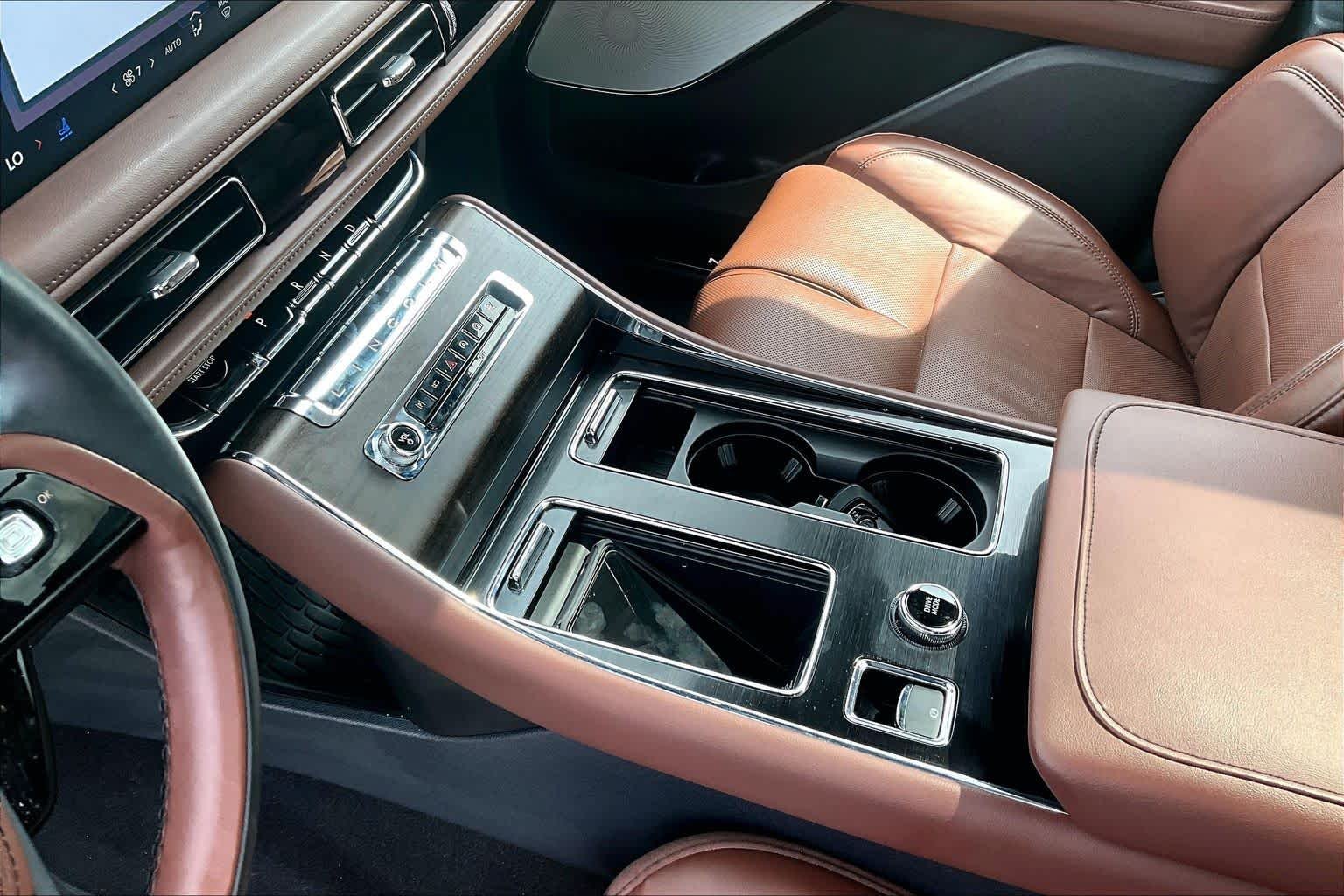 Used 2025 Ceramic Pearl Metallic Tri-Coat Lincoln Reserve image 28