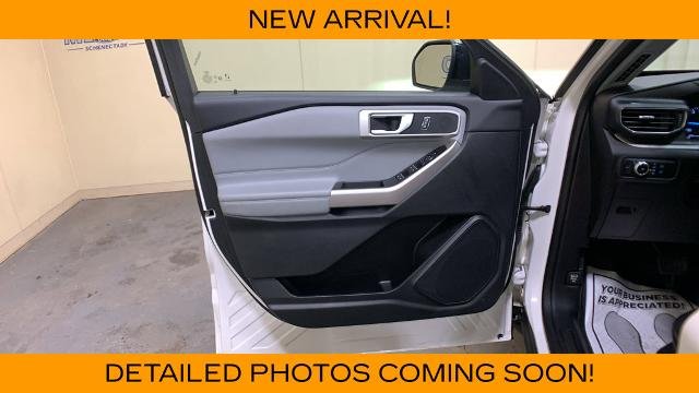 Certified Used 2023 White Metallic Ford XLT image 78