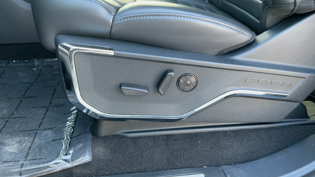 2026 Ford F-250 Super Duty Platinum - Photo 19