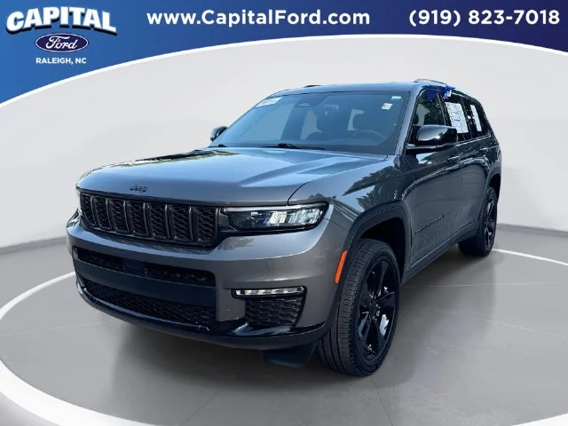 Used 2025 Gray Jeep Limited image 1