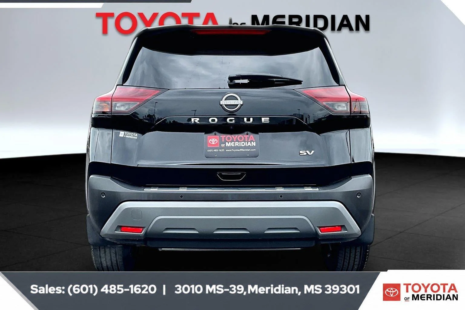 Used 2023 Super Black Nissan SV image 4
