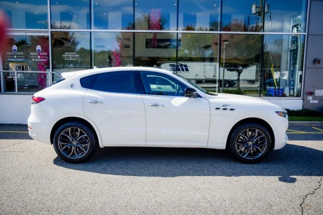 New 2024 Bianco Maserati GT Ultima Loaded, AWD, Ferrari Engine, Brand New image 8