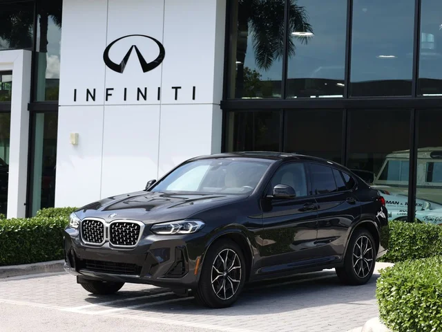 2025 BMW X4 xDrive30i