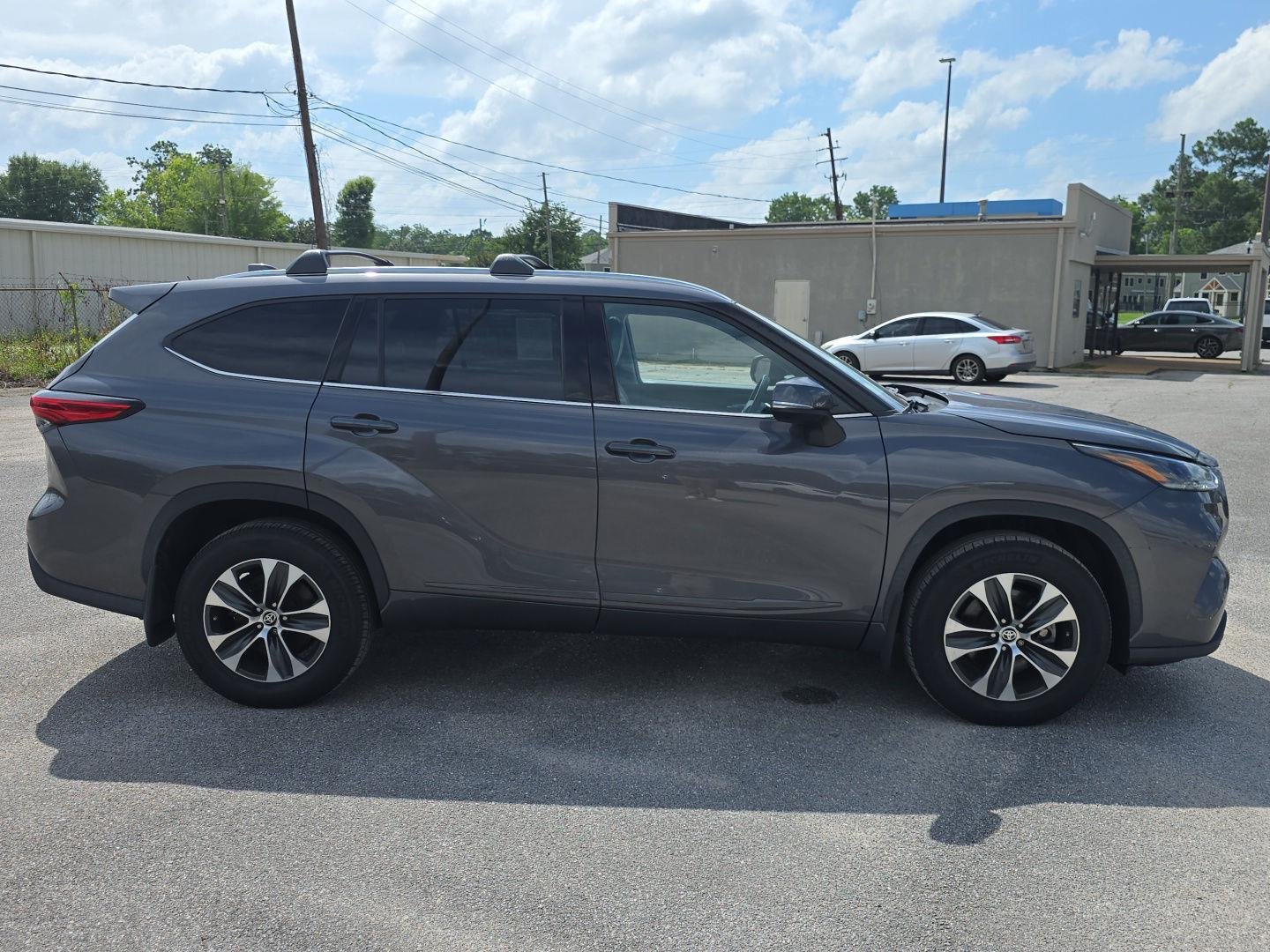 Used 2021 Magnetic Gray Metallic Toyota XLE image 2