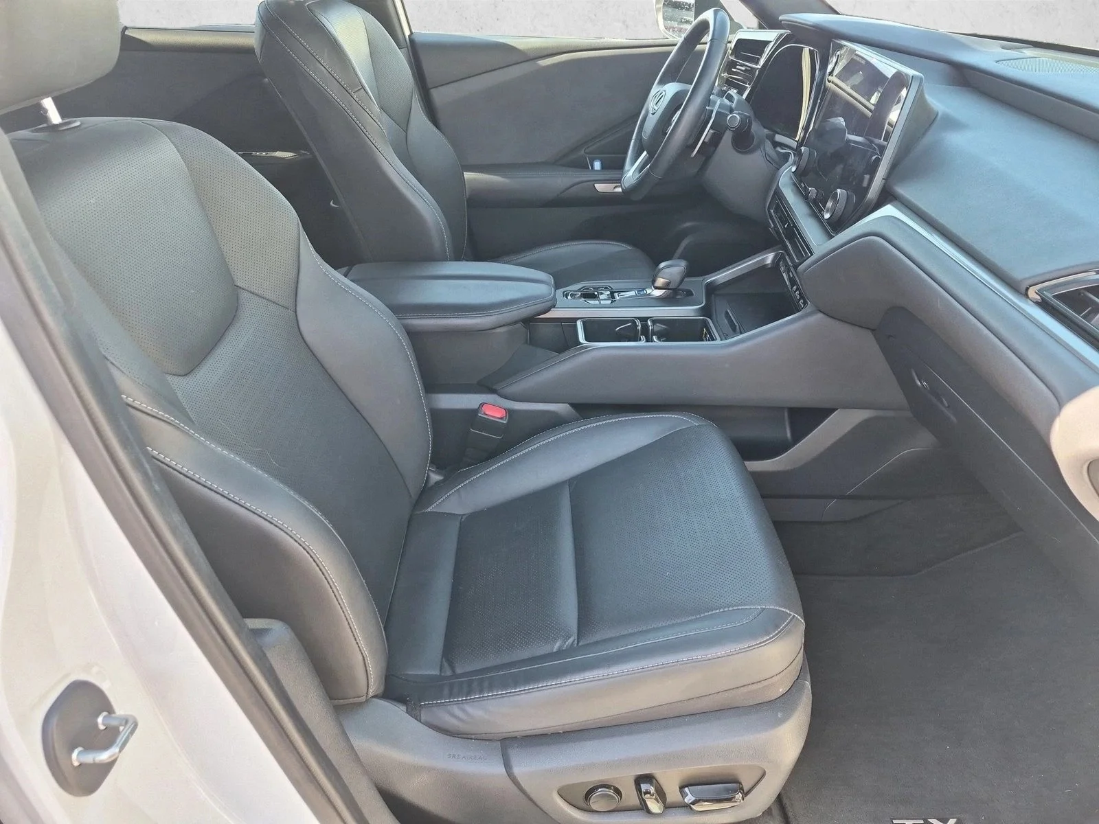 Used 2024 Wind Chill Pearl Lexus TX 350 Premium image 17