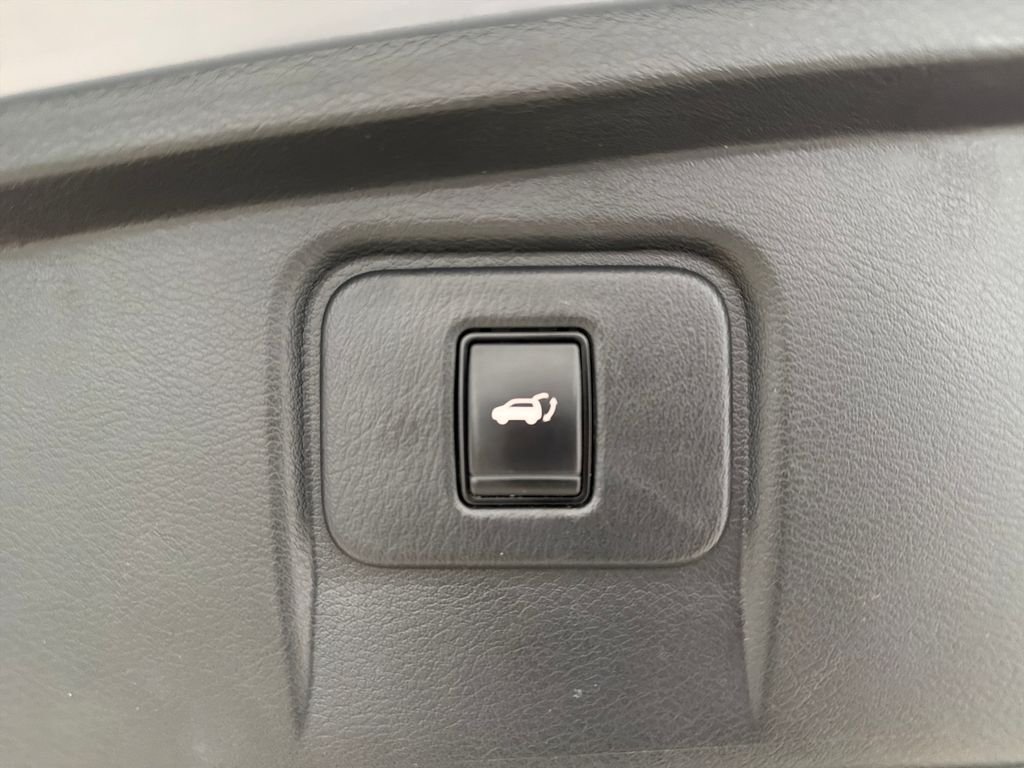 Certified Used 2022 Gray Nissan SL image 31