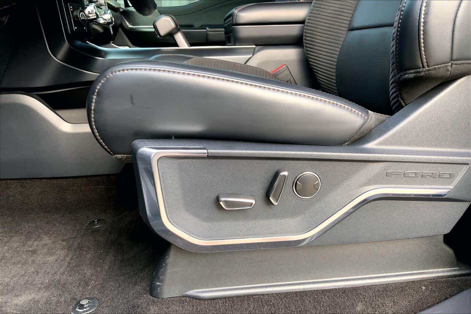 Used 2022 Agate Black Metallic Ford Raptor image 32