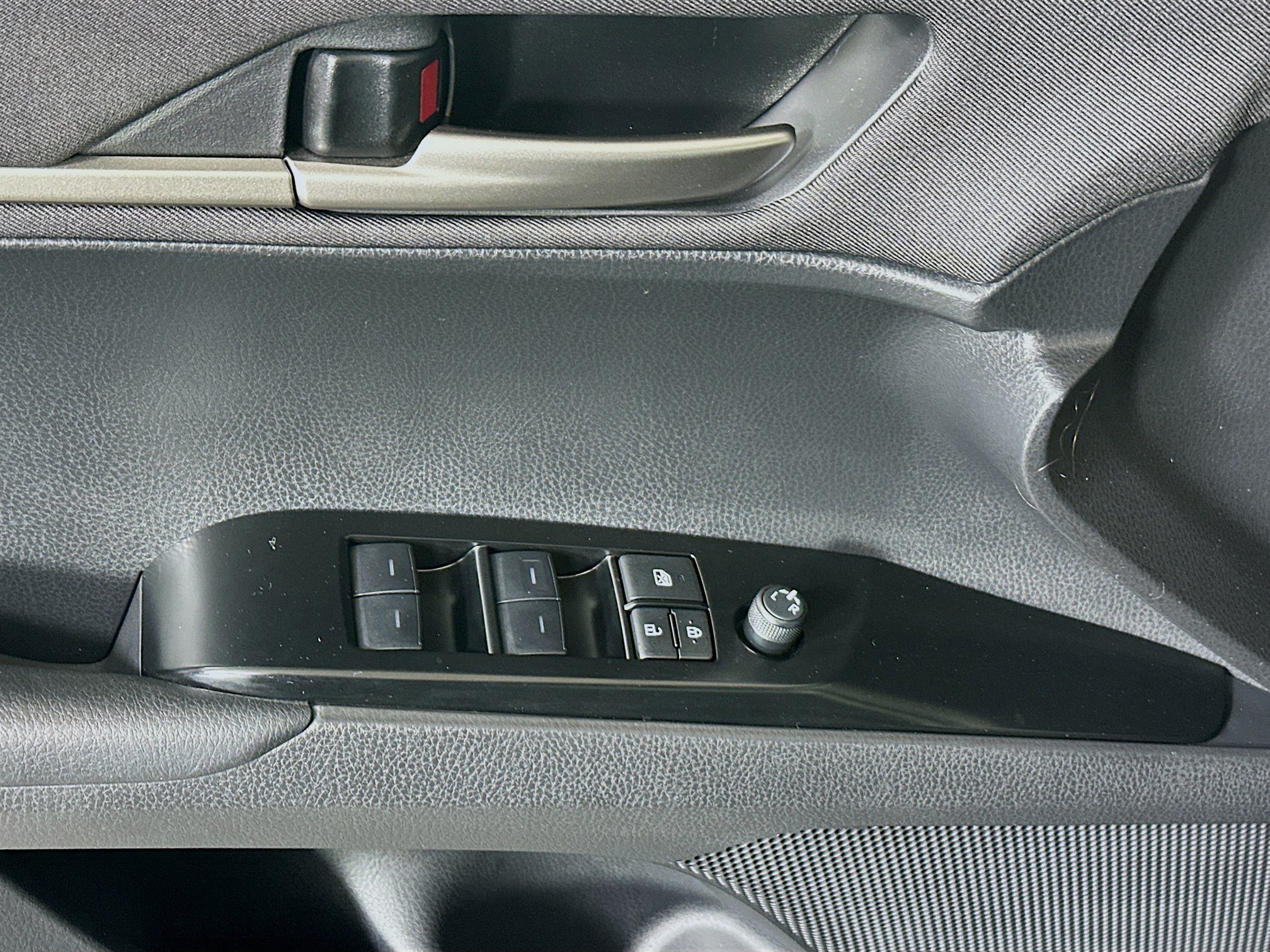 Used 2025 Underground Toyota LE image 14