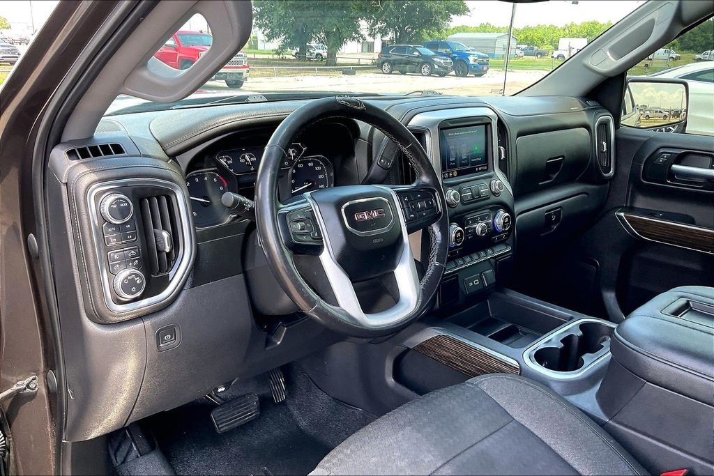 Used 2021 Brown GMC Elevation image 14