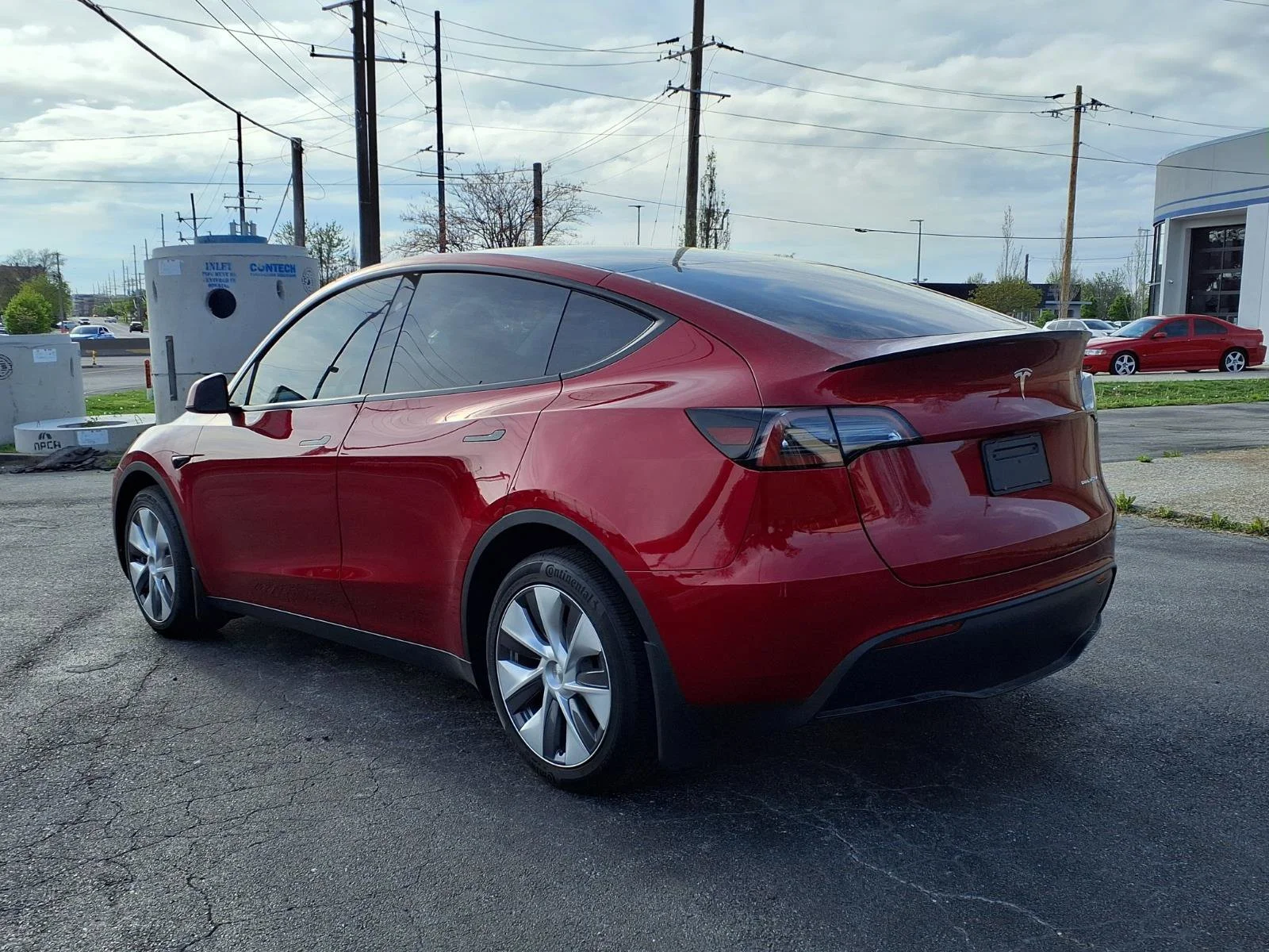 Used 2024 Tesla Model Y Long Range with VIN 7SAYGDEE3RF991433 for sale in St. Louis, MO