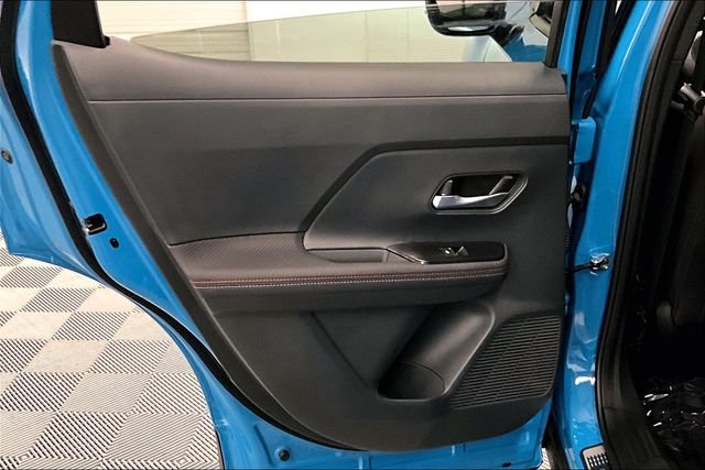 New 2025 Arctic Ice Blue Metallic/Super Black Nissan SR image 31