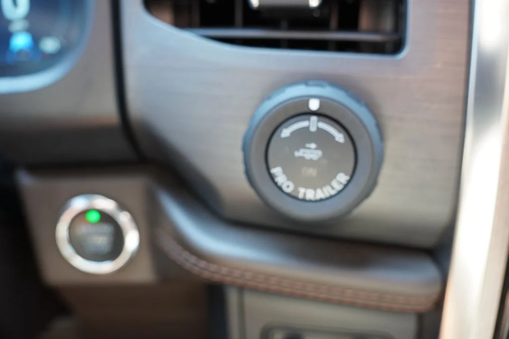 Used 2023 White Ford King Ranch image 37