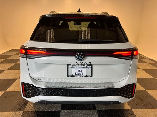 New 2026 White Volkswagen 2.0T SE R-Line Black image 4