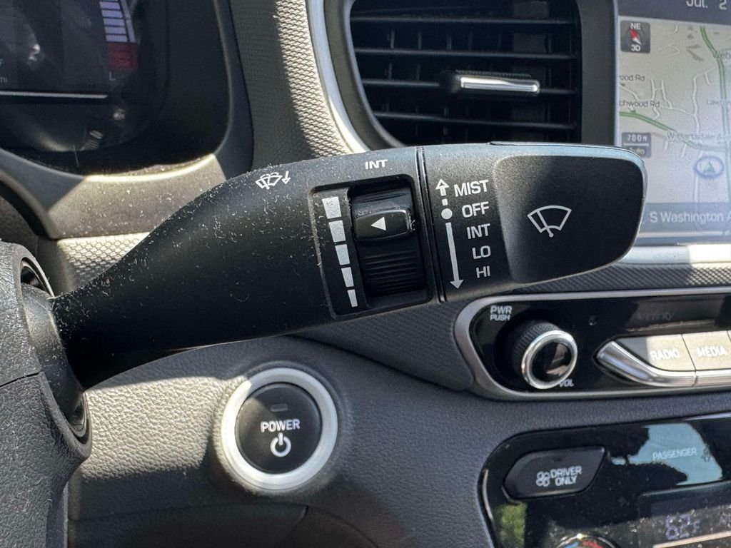 Used 2019 Black Hyundai Limited image 23