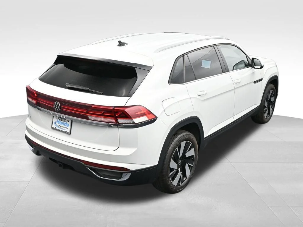 2025 Volkswagen Atlas Cross Sport SE w/Tech - Photo 33