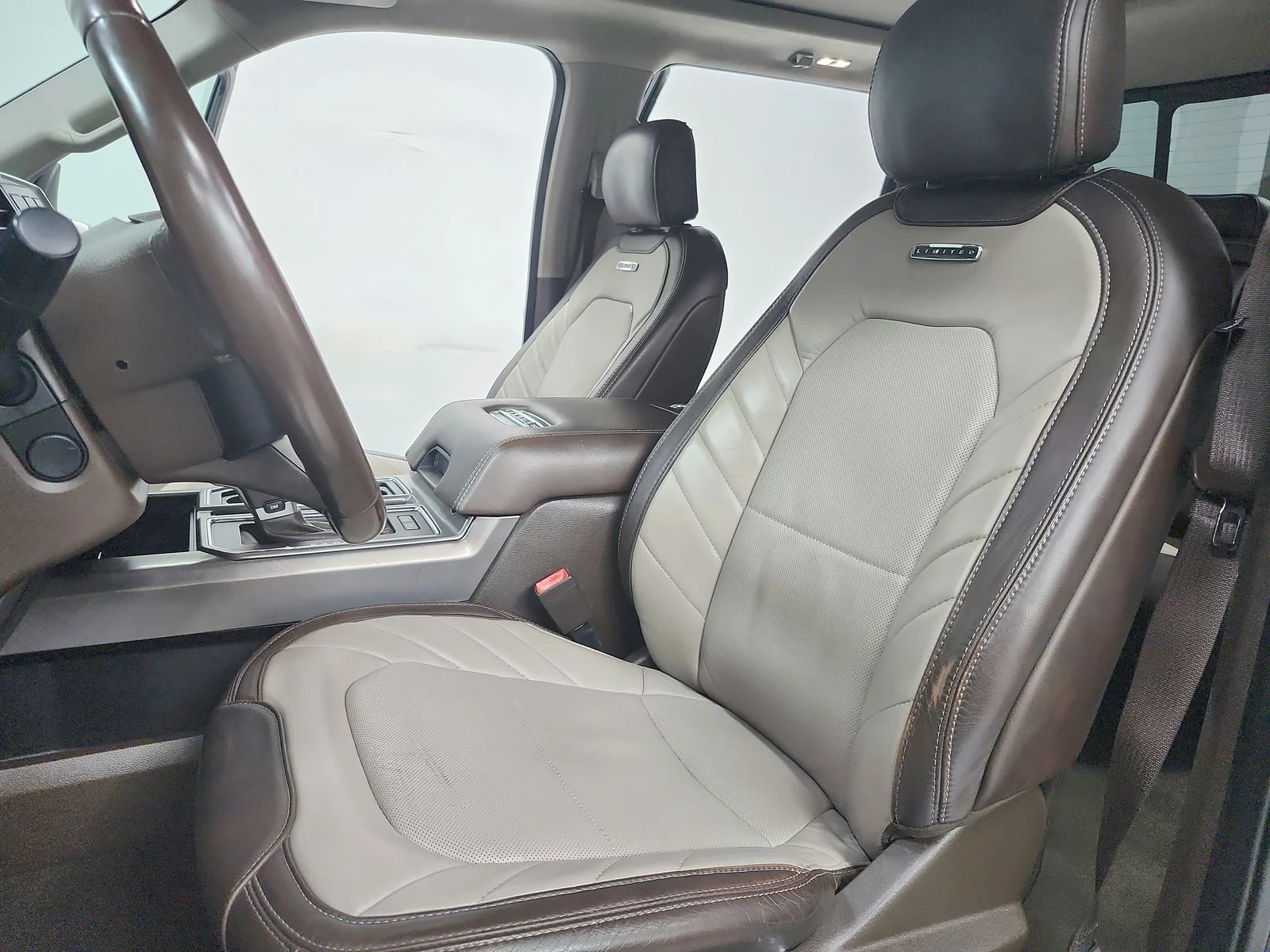 Used 2020 Black Ford Limited image 19