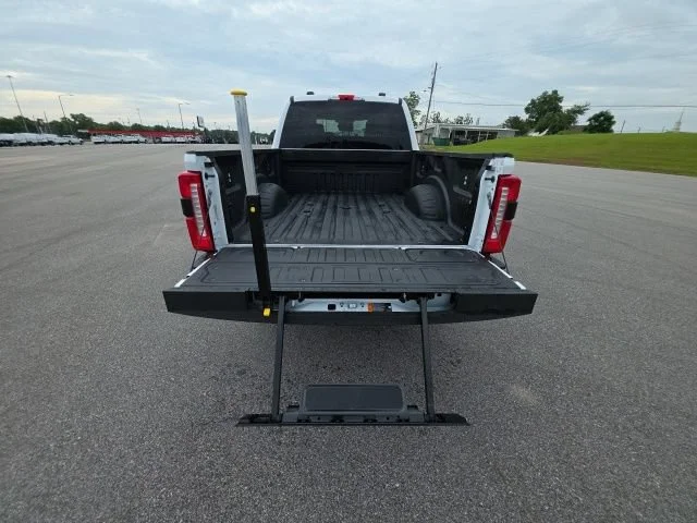 Used 2025 White Ford XL image 33