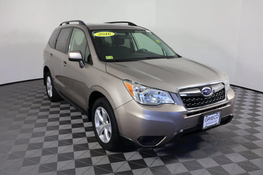 Used 2016 Burnished Bronze Metallic Subaru 2.5i Premium image 1