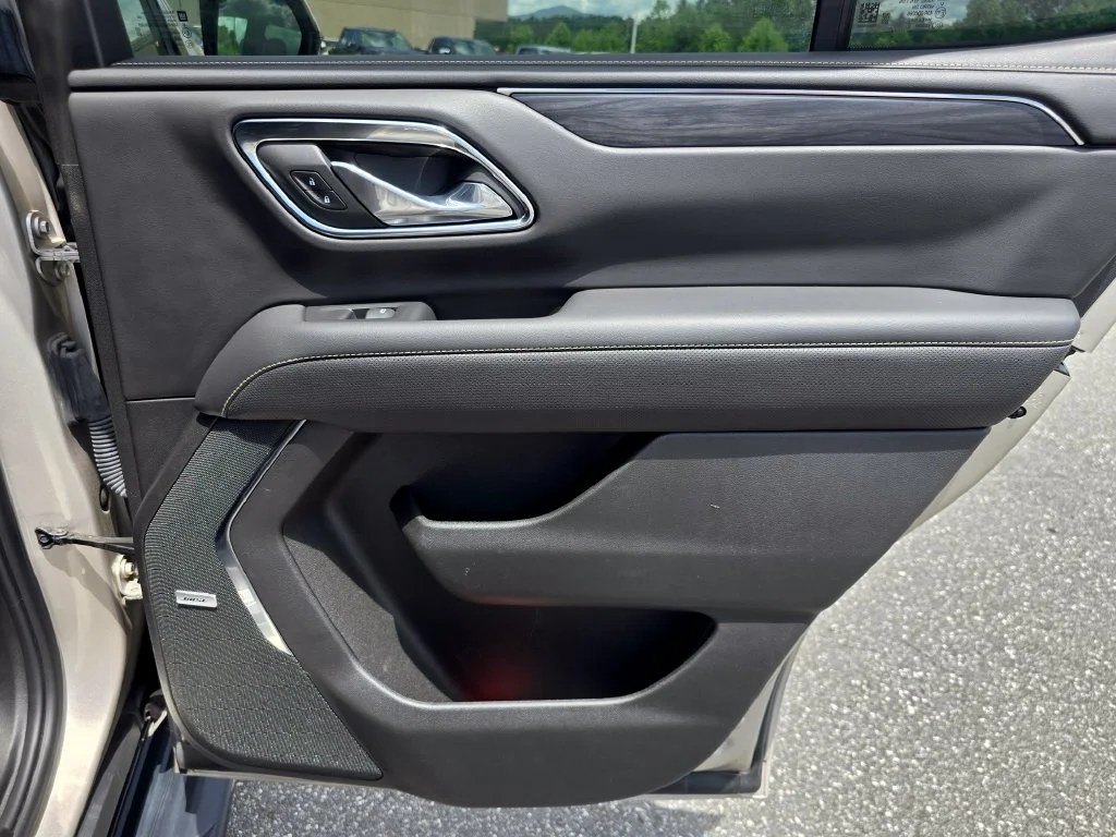 Used 2023 Beige GMC SLT image 49