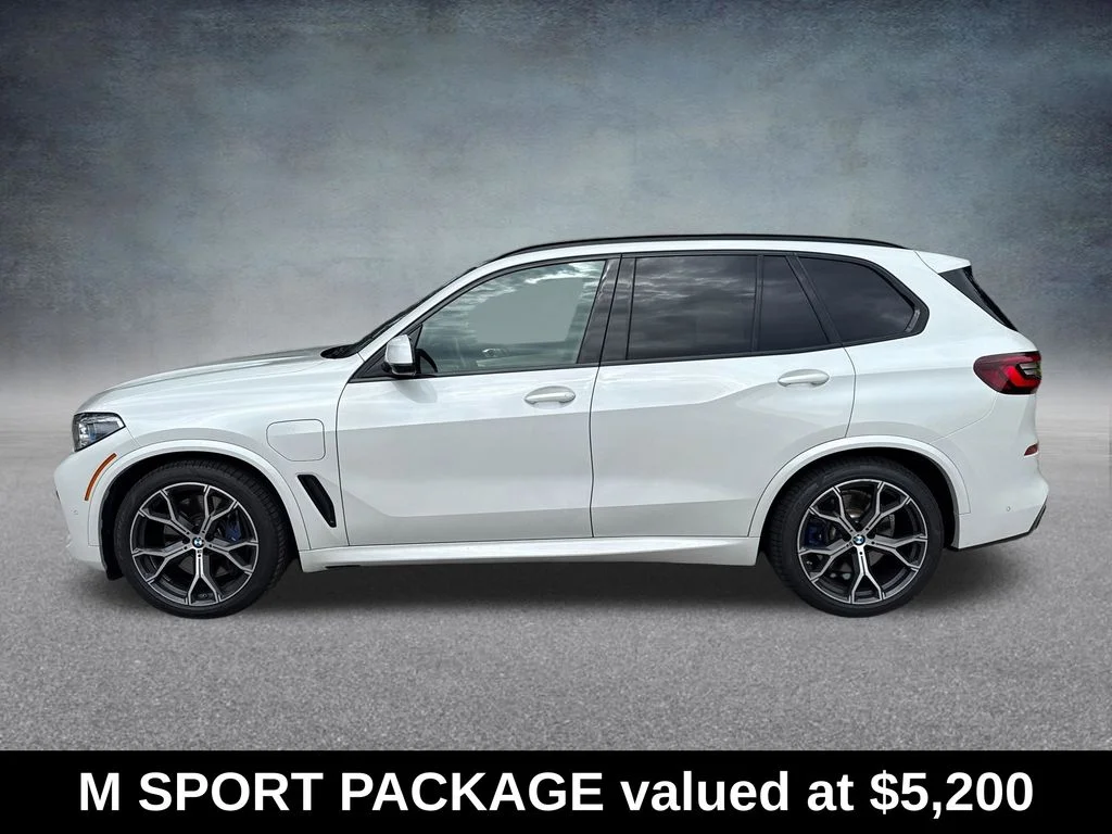 Used 2021 White BMW xDrive45e image 3