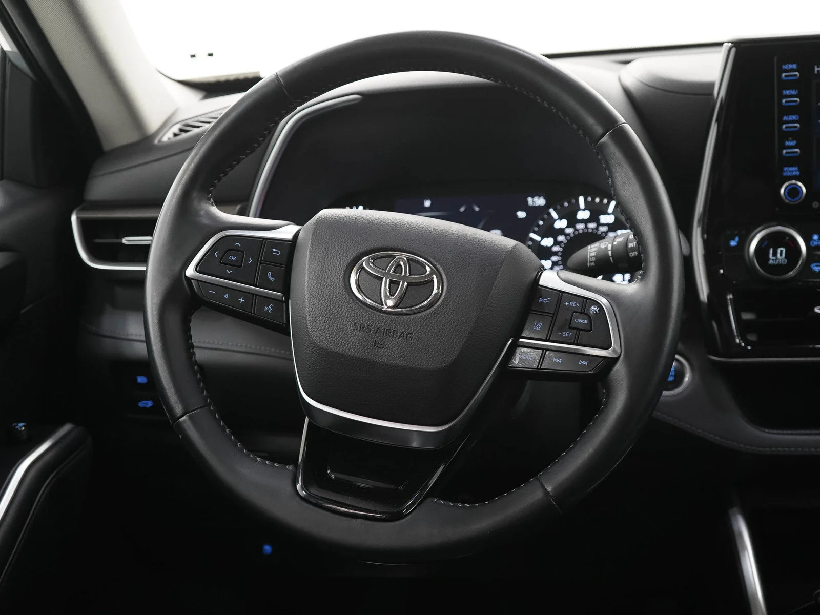 Used 2021 Celestial Silver Metallic Toyota XLE image 18