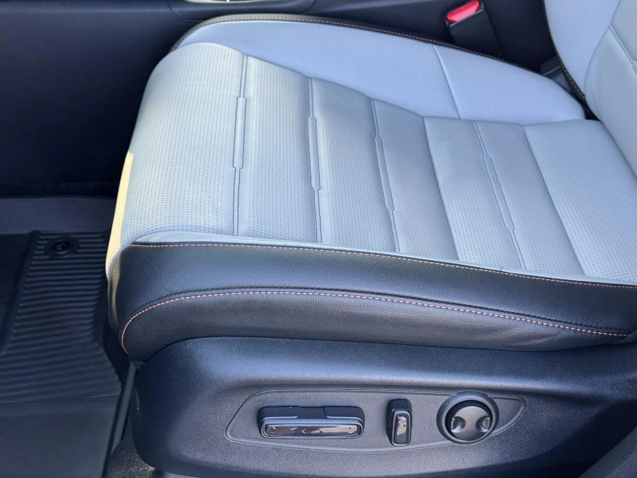 2026 Honda CR-V Sport Touring - Photo 18