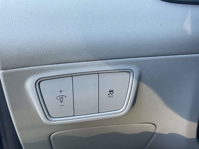 Certified Used 2023 Phantom Black Hyundai SE image 16