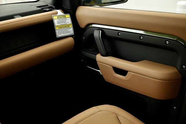 New 2026 Woolstone Green LAND ROVER S image 37