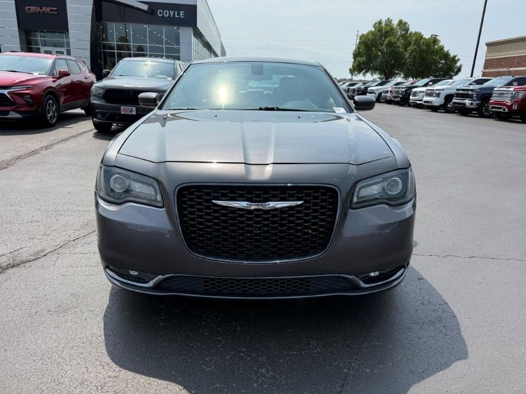 Used 2019 Gray Chrysler S image 2