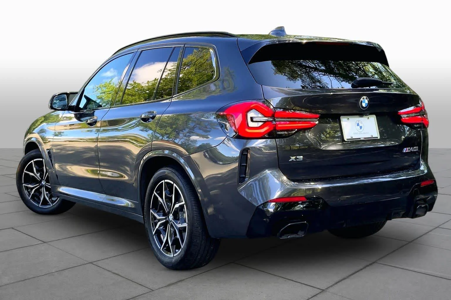 Used 2022 Dark Graphite Metallic BMW M40i image 11