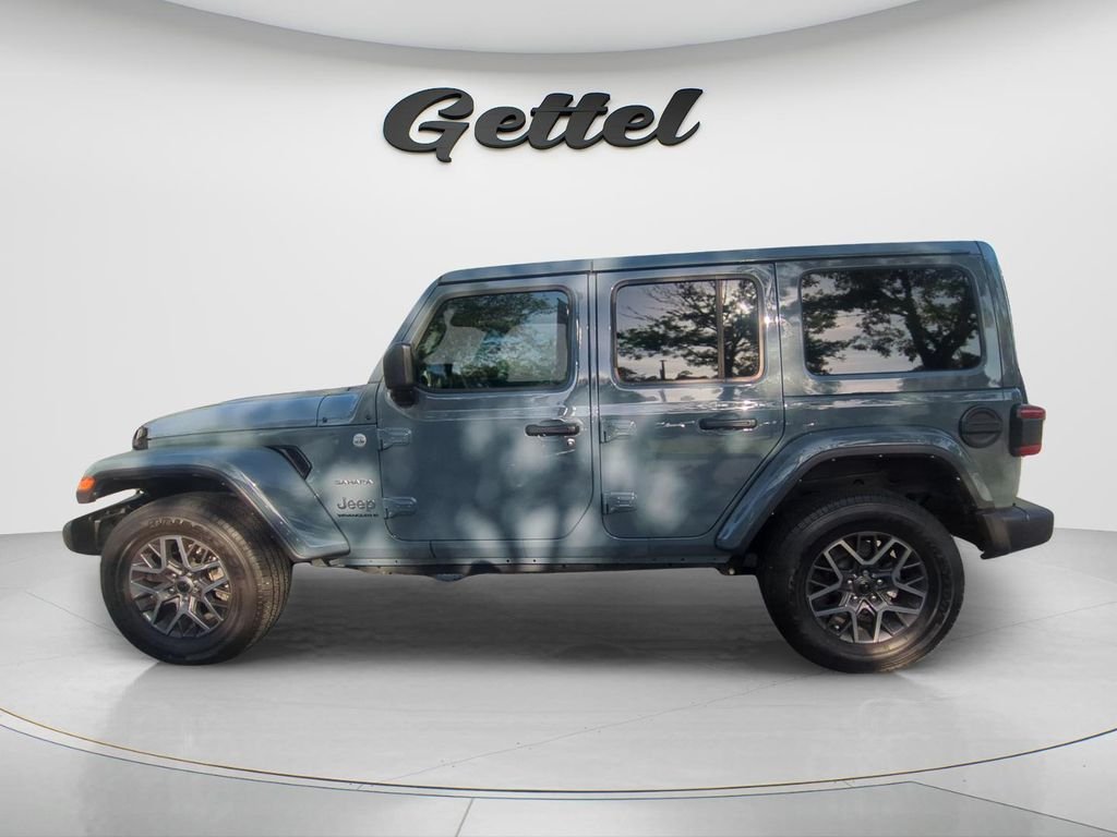 Used 2024 Gray Jeep Sahara image 8