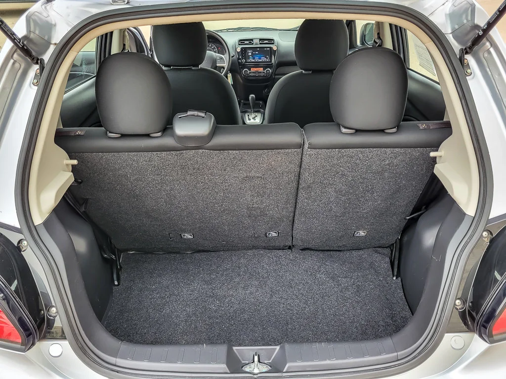 Used 2024 Silver Mitsubishi ES image 18