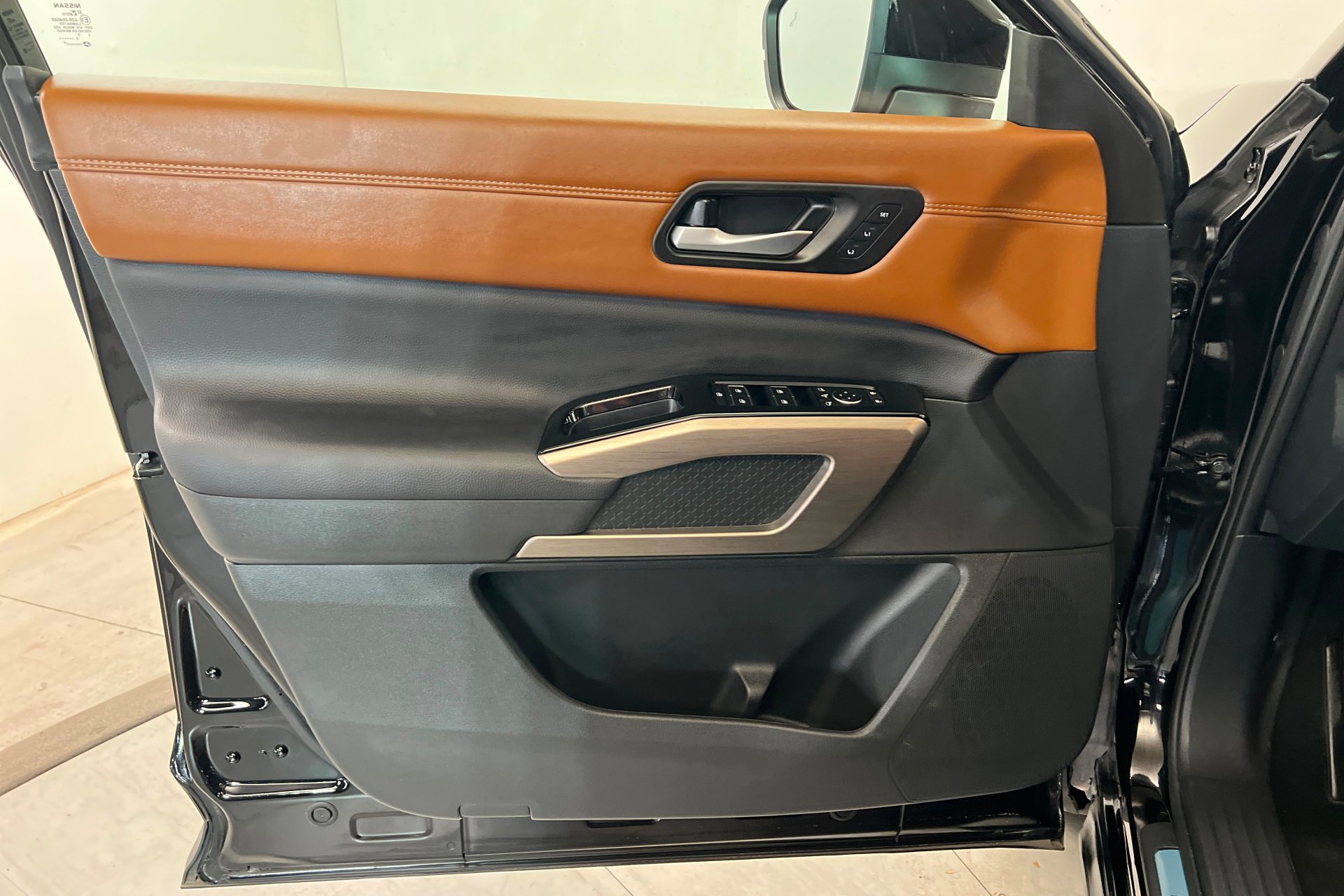 2025 Nissan Pathfinder Platinum - Photo 15