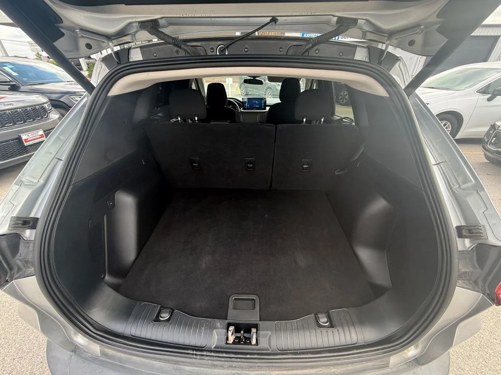Used 2023 Silver Ford Active image 19